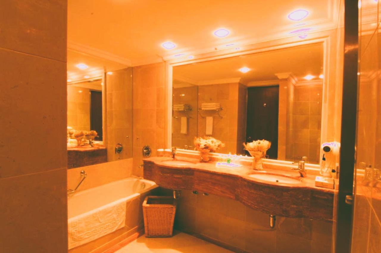 Royal Dead Sea - Hotel & Spa En Bokek Zewnętrze zdjęcie